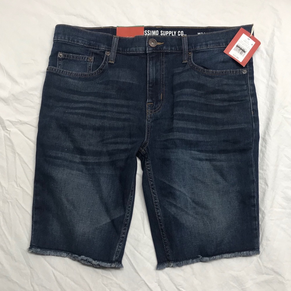 Mossimo Men’s denim shorts size 34 New With Tags